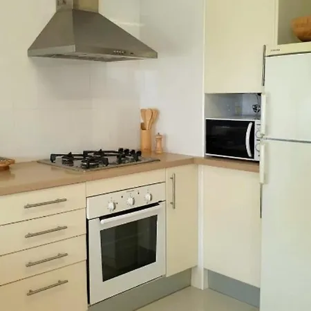 Golden Sun Apartment *