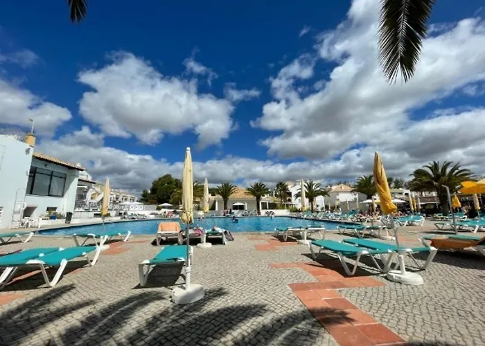 Golden Sun 아파트